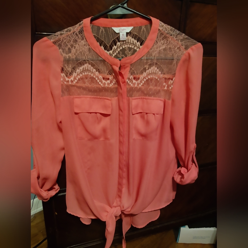 Front tie button up